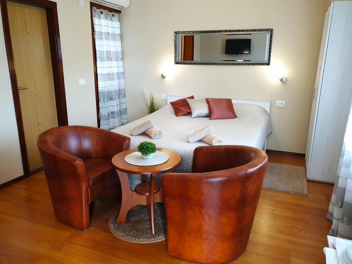 Apartments Zrinka 793 Poreč Extérieur photo
